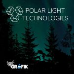 Polar Light Technologies och Typ&grafiks logotyper på en bakgrund av norrsken - en bild som användes i Powerpoint-mallen